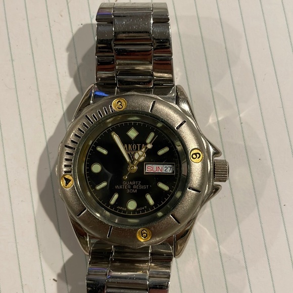 Men’s Dakota watch navy and  stainless steel - Picture 1 of 4